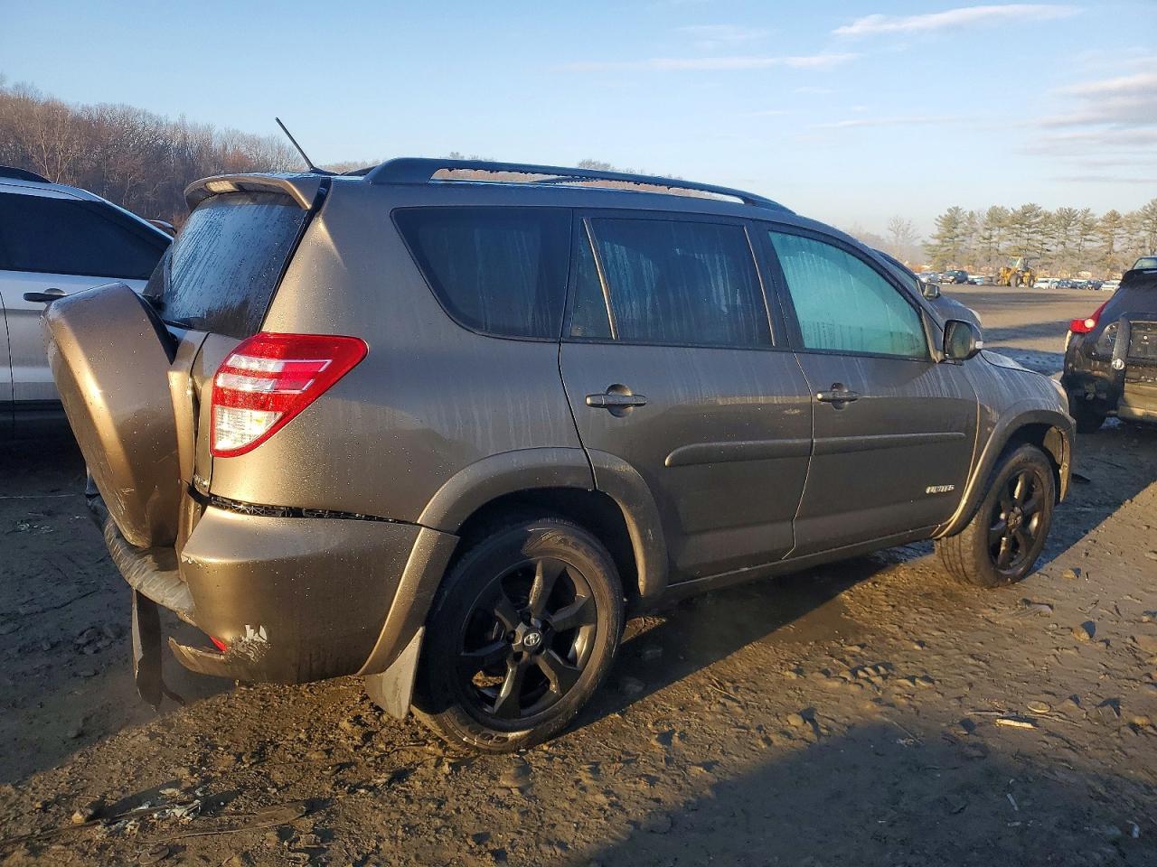 2011 TOYOTA RAV4