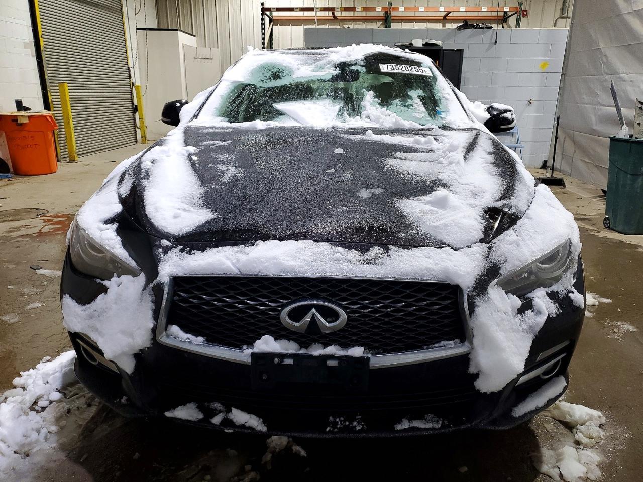 2015 INFINITI Q50