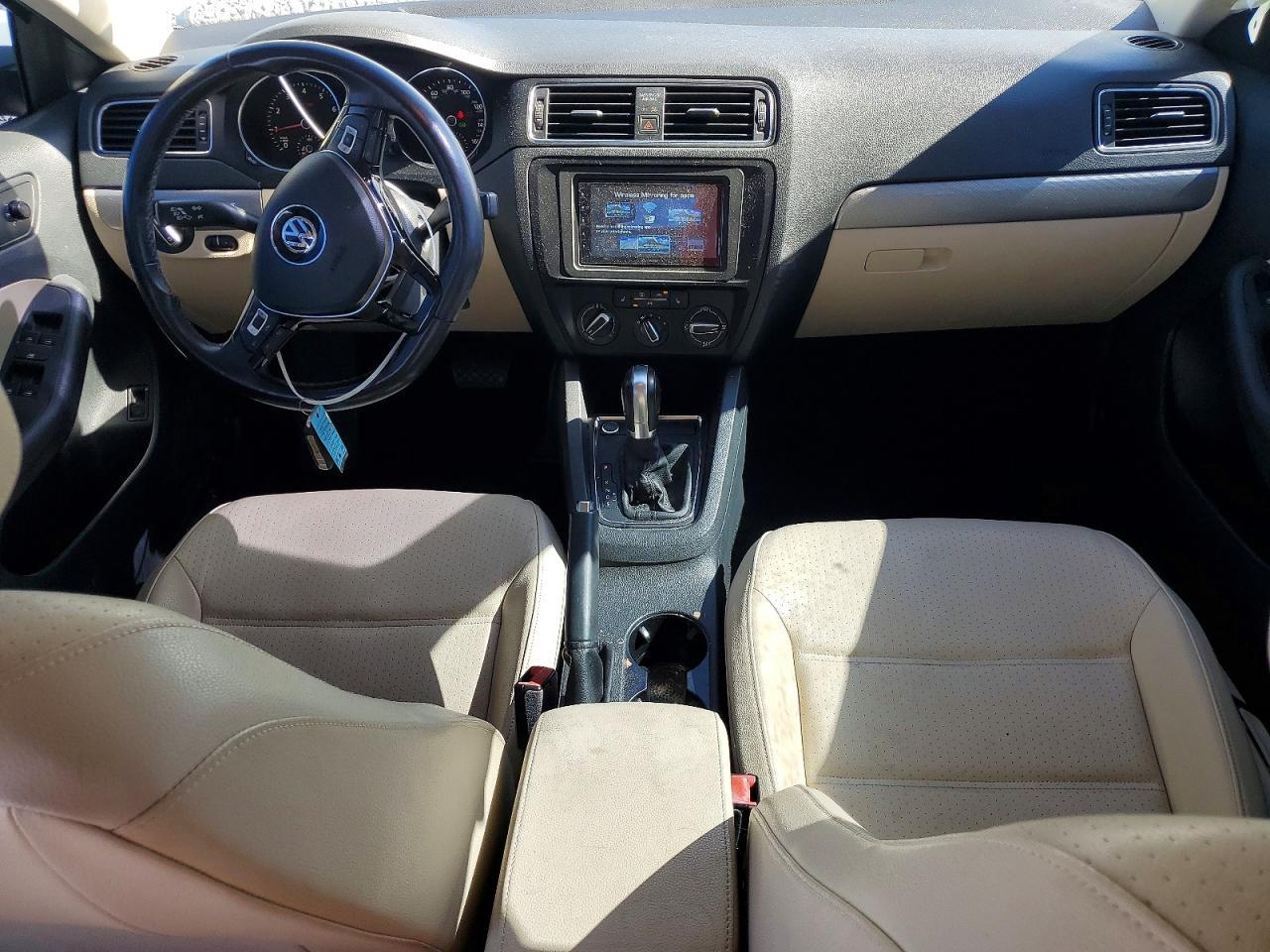 2017 VOLKSWAGEN JETTA