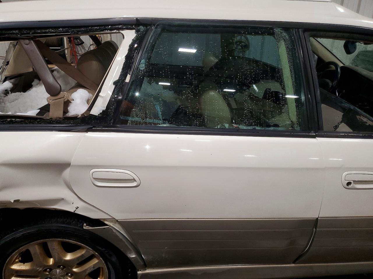 2000 SUBARU Legacy