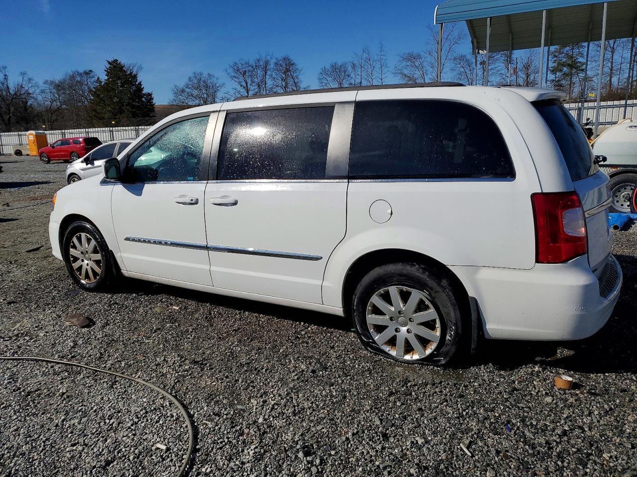 2016 CHRYSLER Town & Country