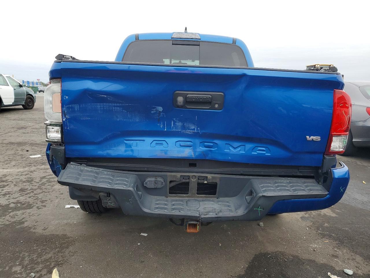 2017 TOYOTA TACOMA