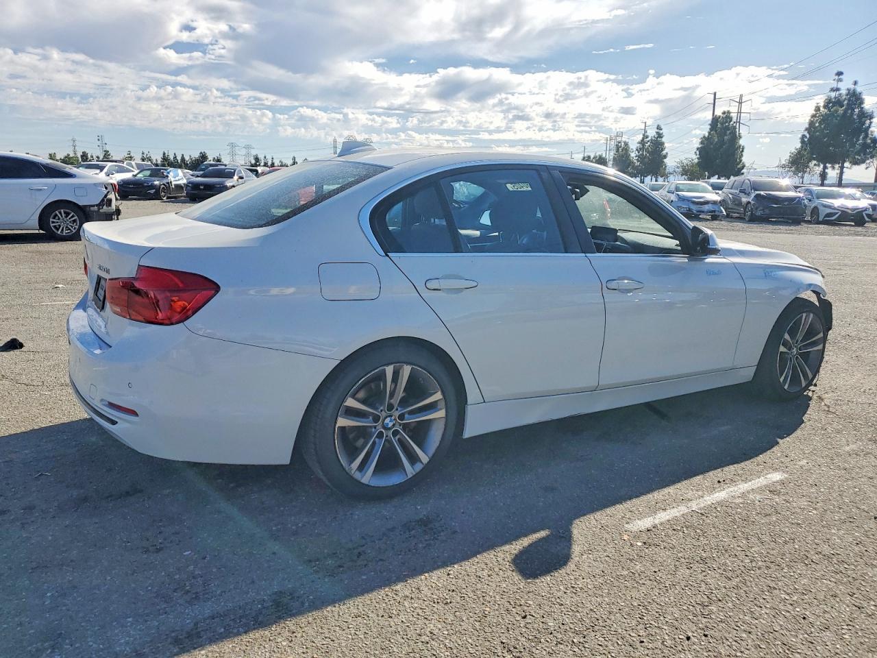 2018 BMW 3 SERIES
