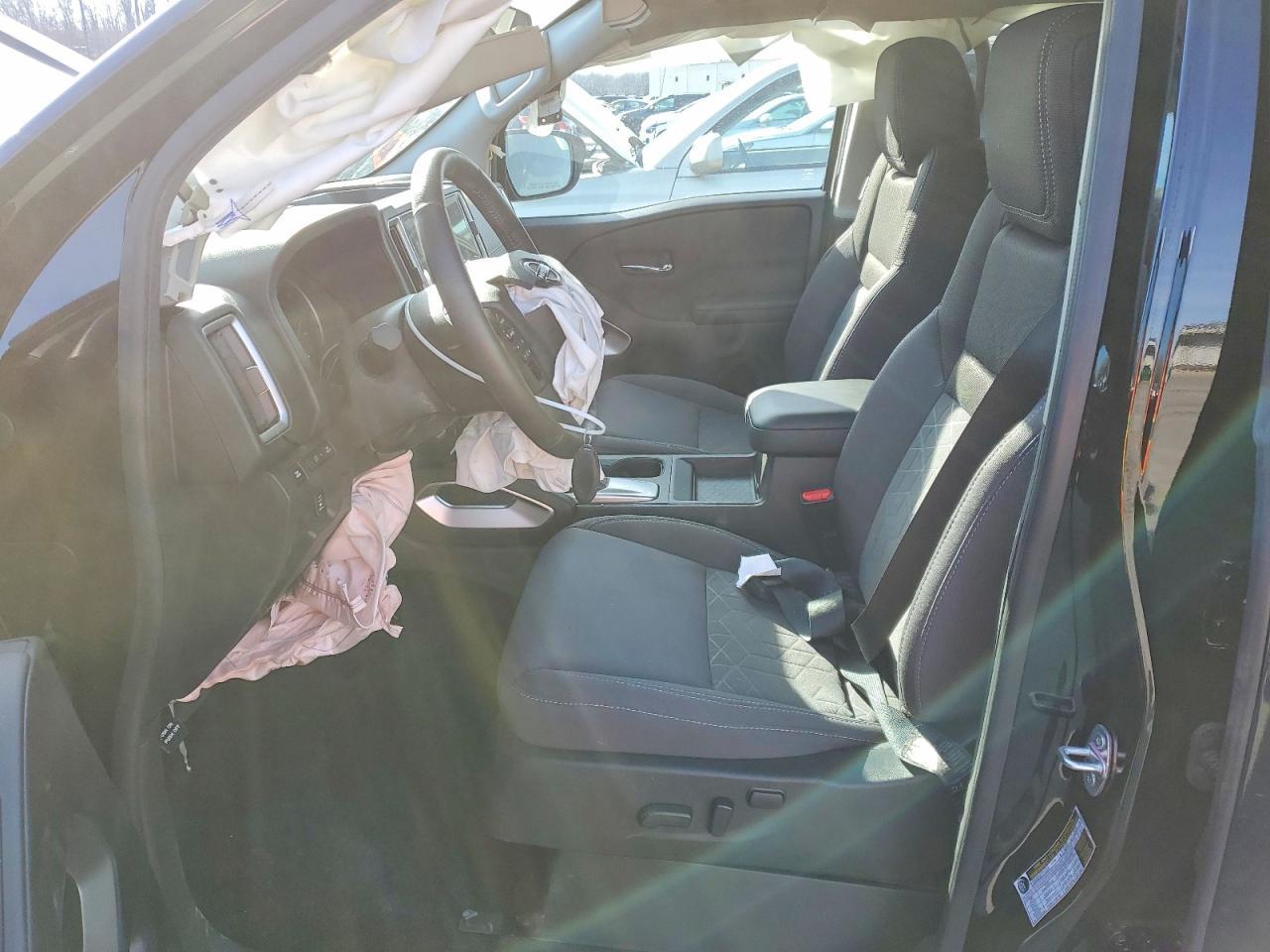 2025 NISSAN Frontier