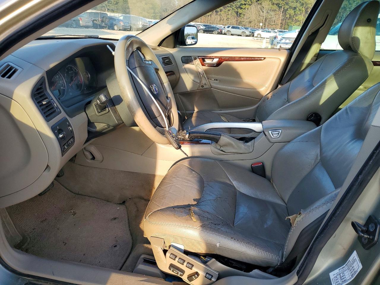2006 VOLVO XC70