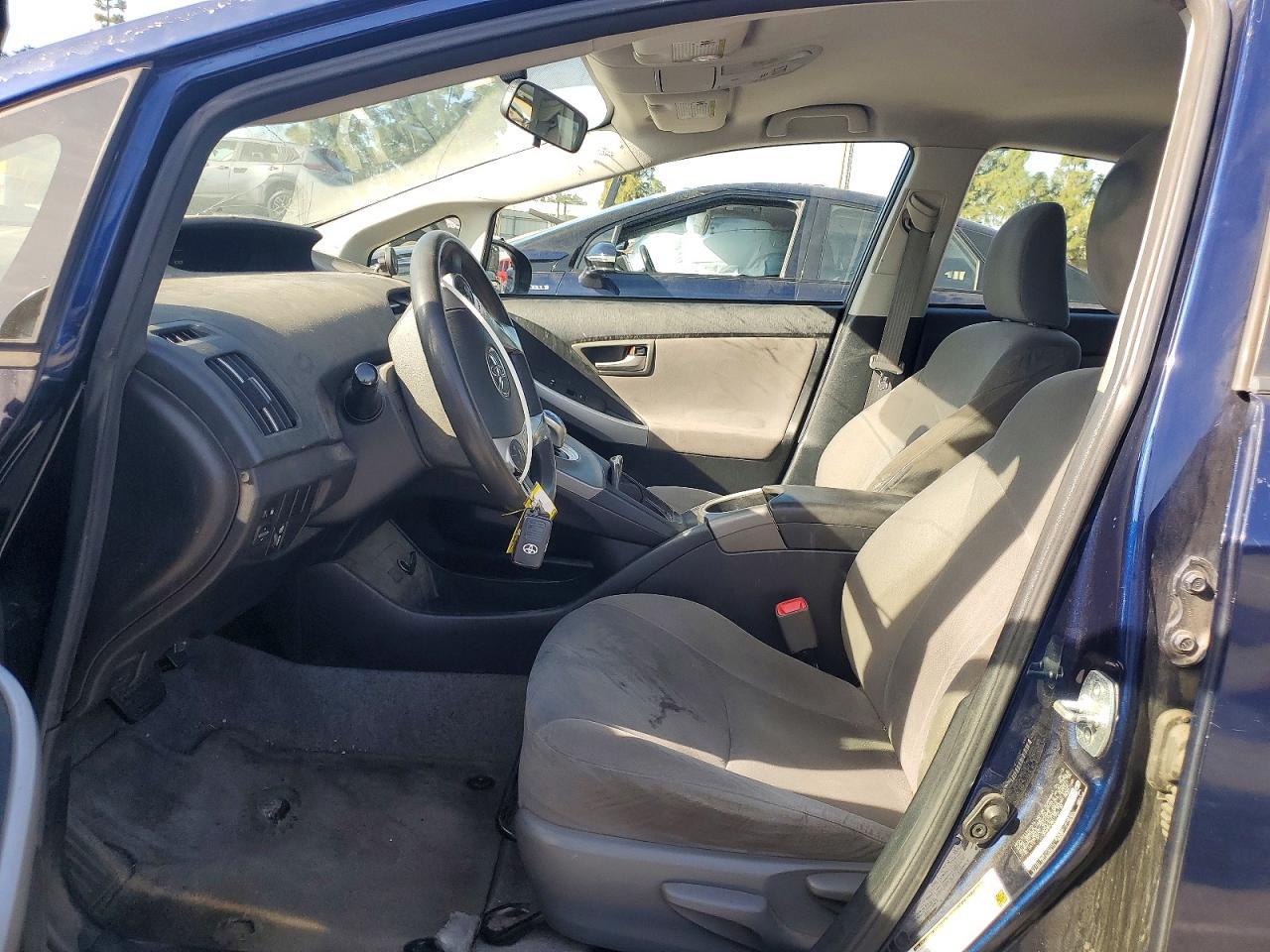 2013 TOYOTA PRIUS