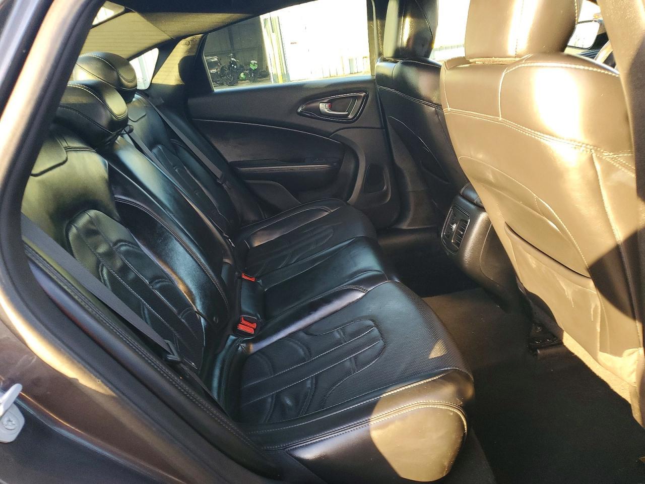 2015 CHRYSLER 200