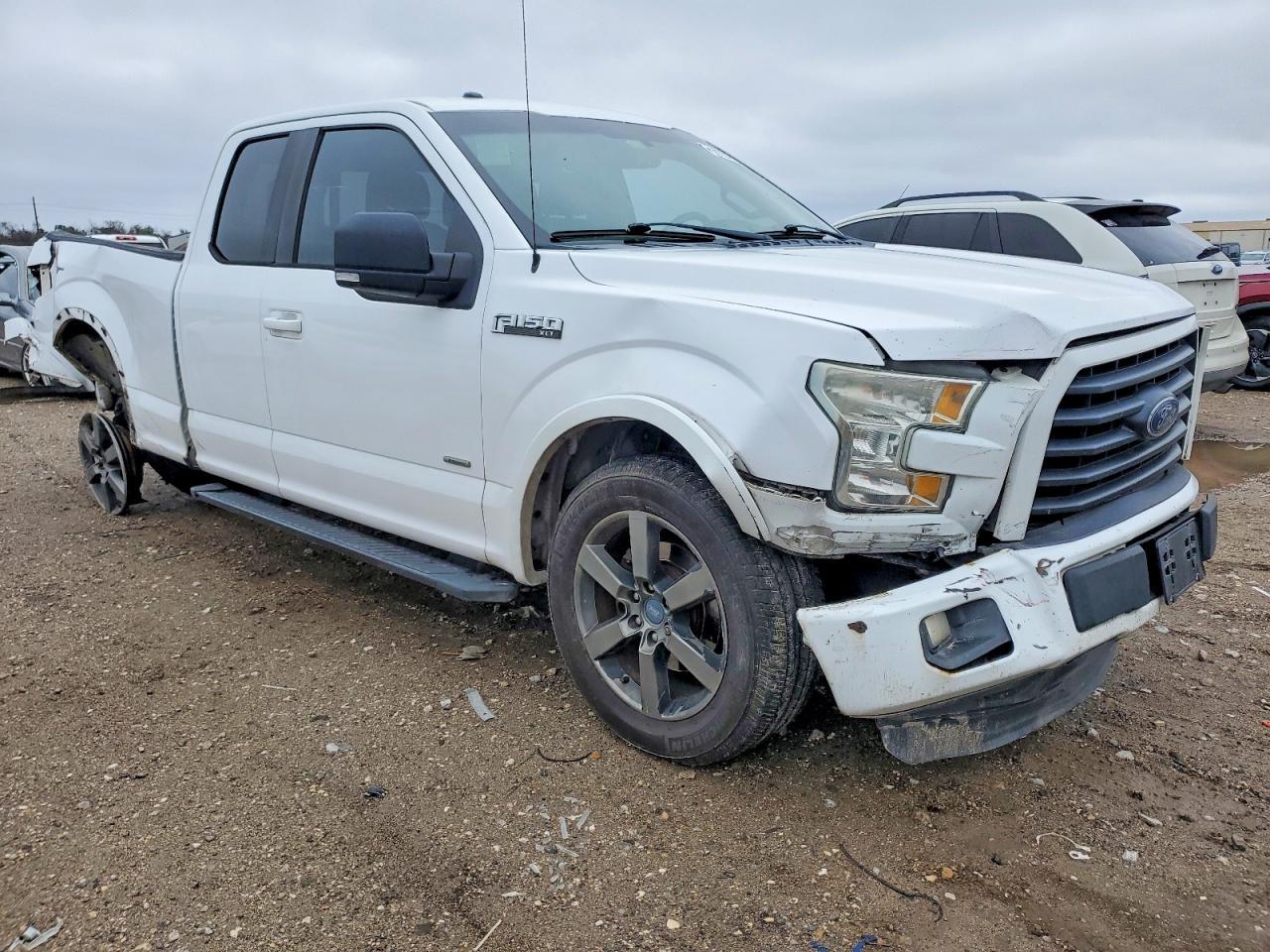 2015 FORD F-150