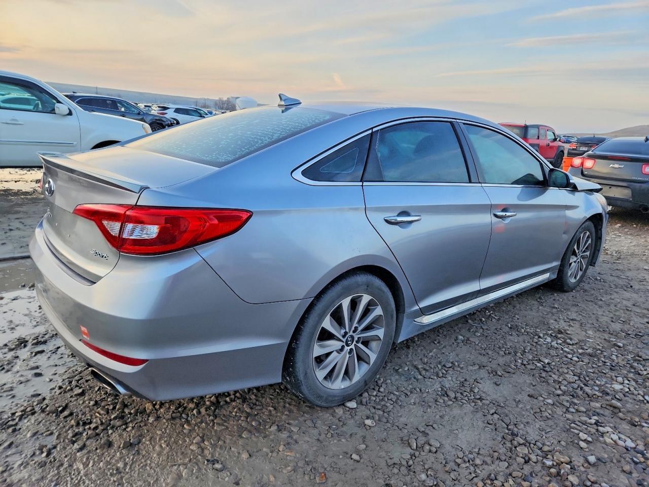 2016 HYUNDAI SONATA