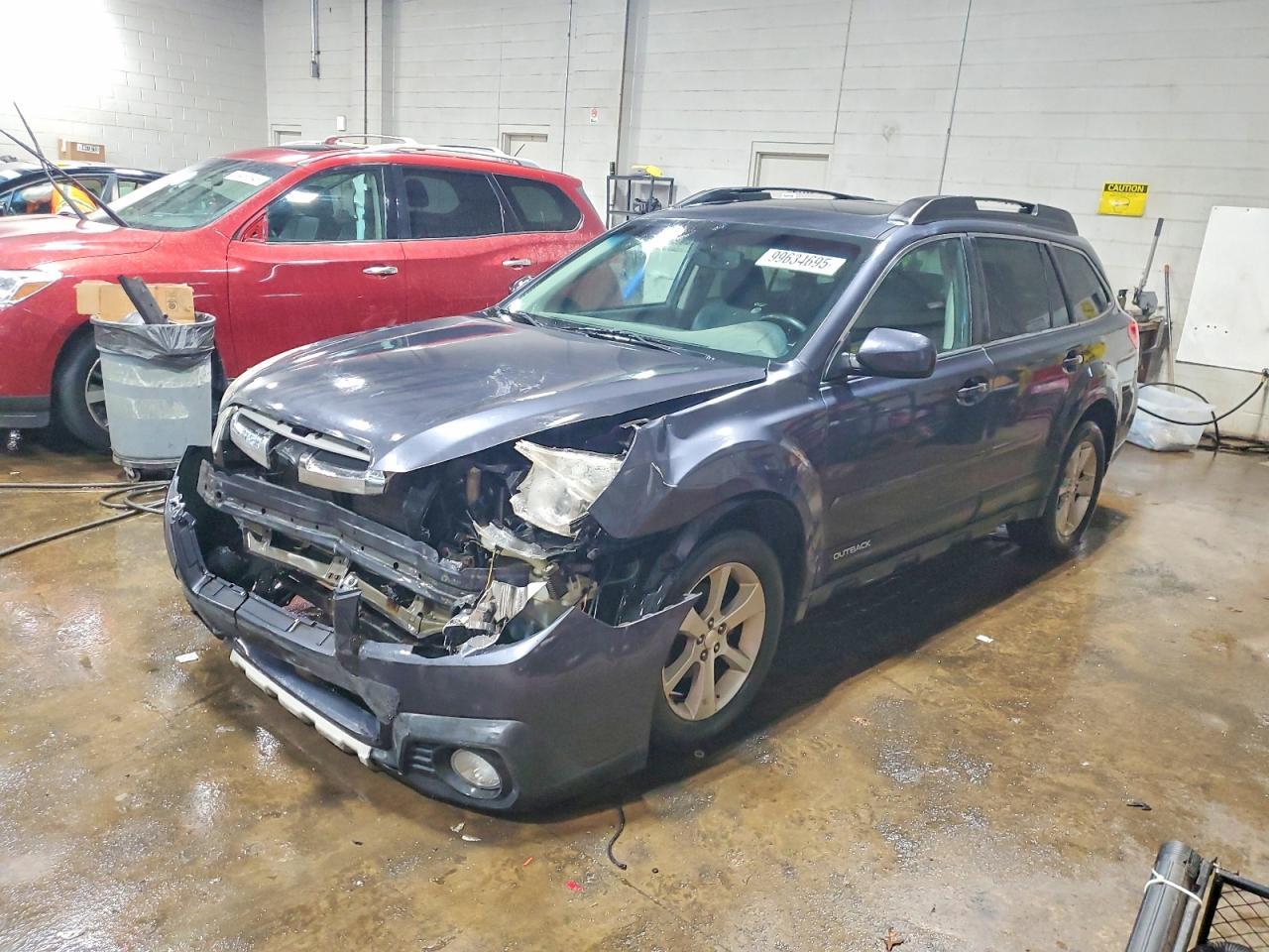 2013 SUBARU Outback
