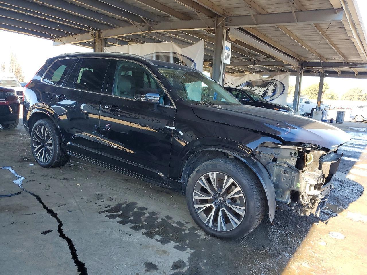 2021 VOLVO XC90