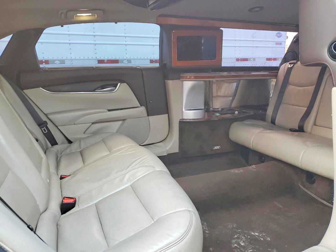 2016 CADILLAC XTS