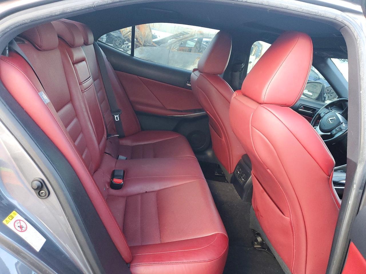 2018 LEXUS IS 300