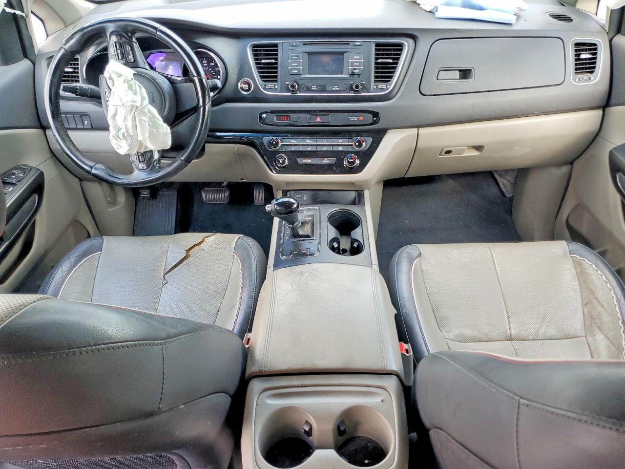 2016 KIA SEDONA