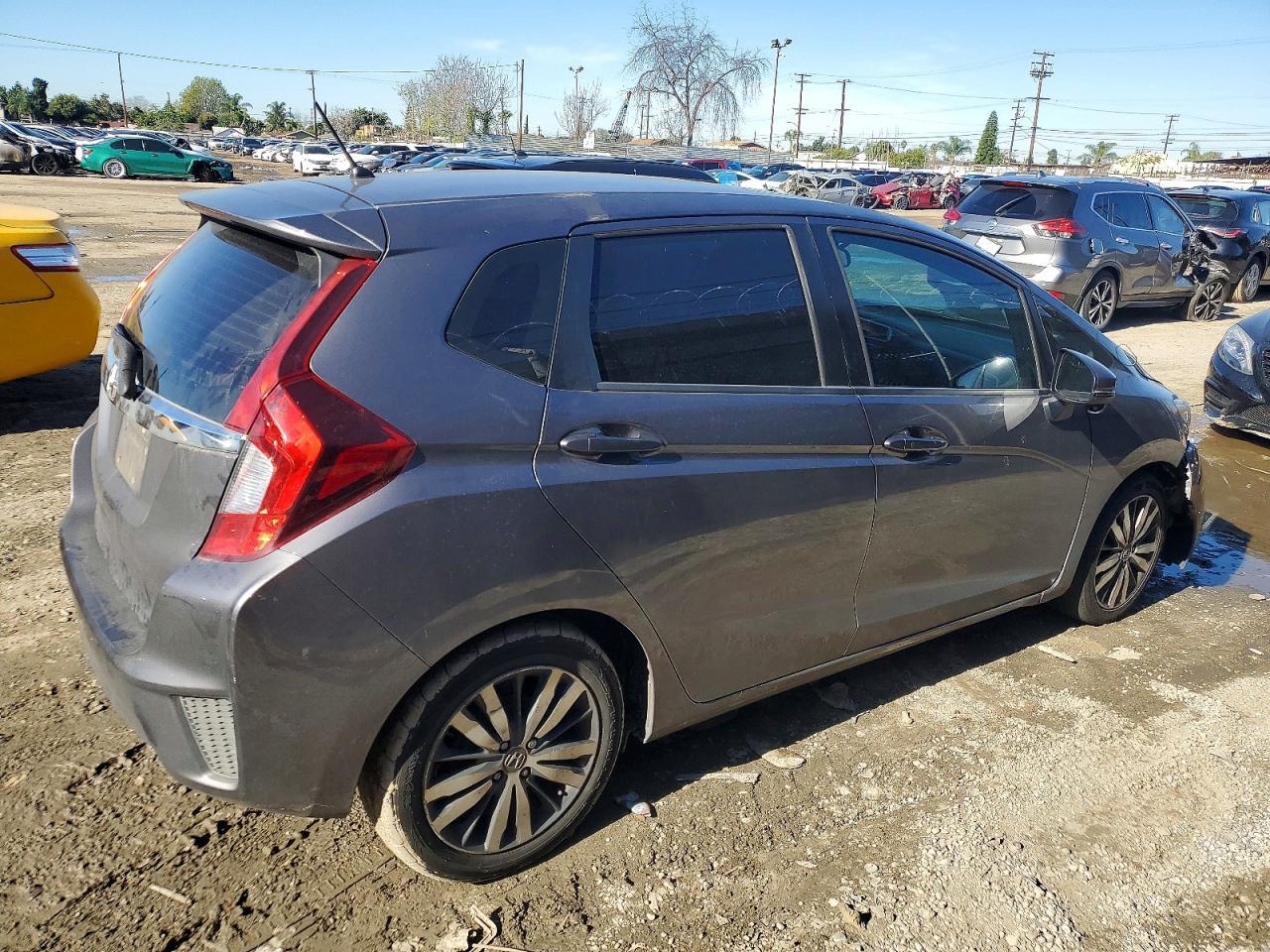 2015 HONDA FIT