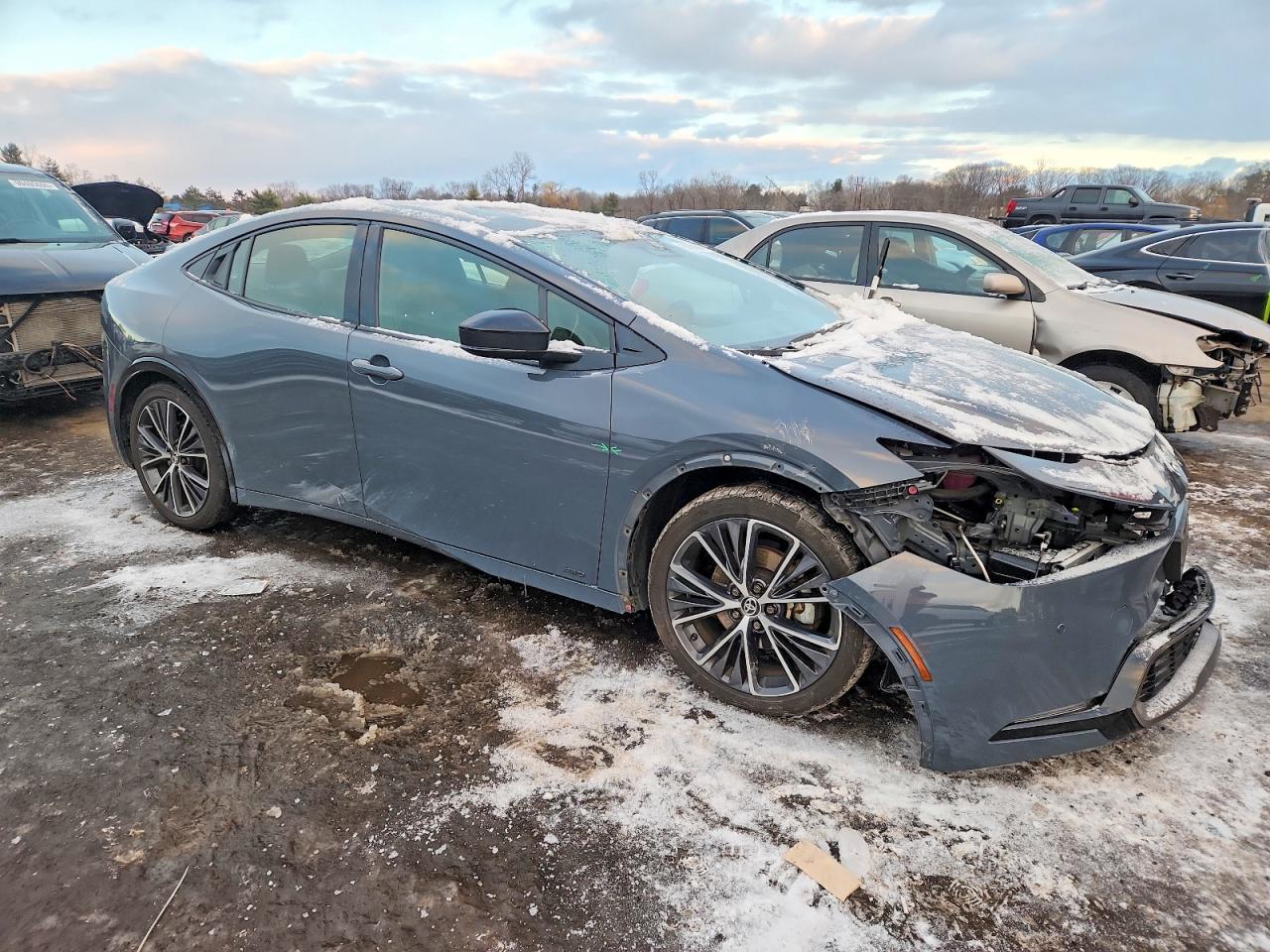 2024 TOYOTA PRIUS