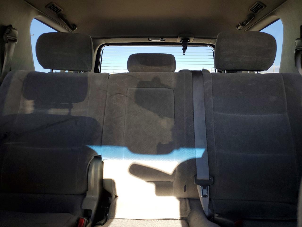 2001 TOYOTA Sequoia