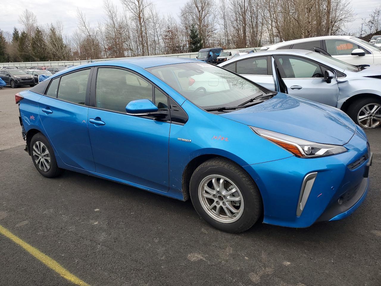 2019 TOYOTA PRIUS