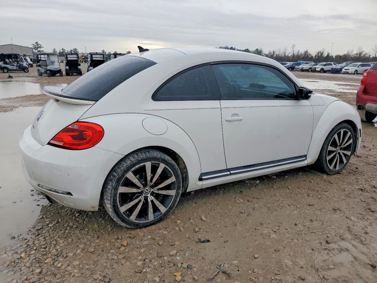 2012 VOLKSWAGEN Beetle