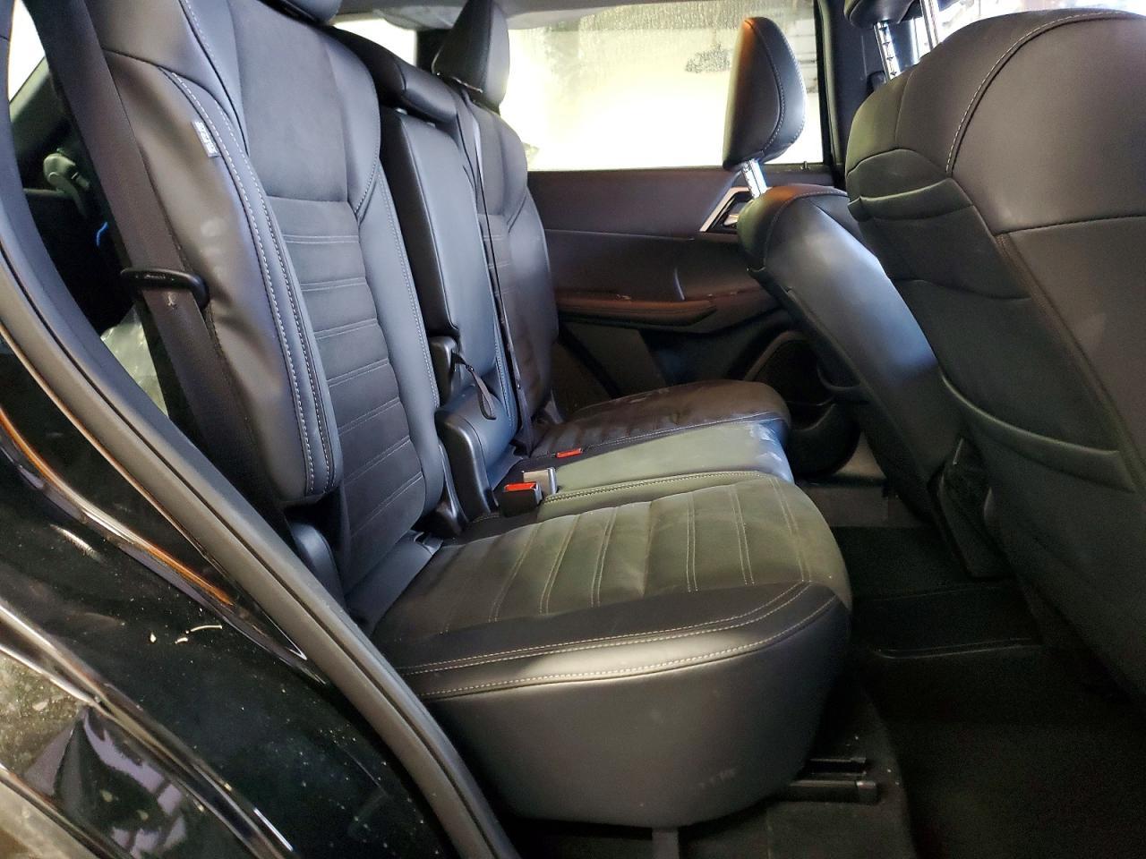2025 MITSUBISHI outlander