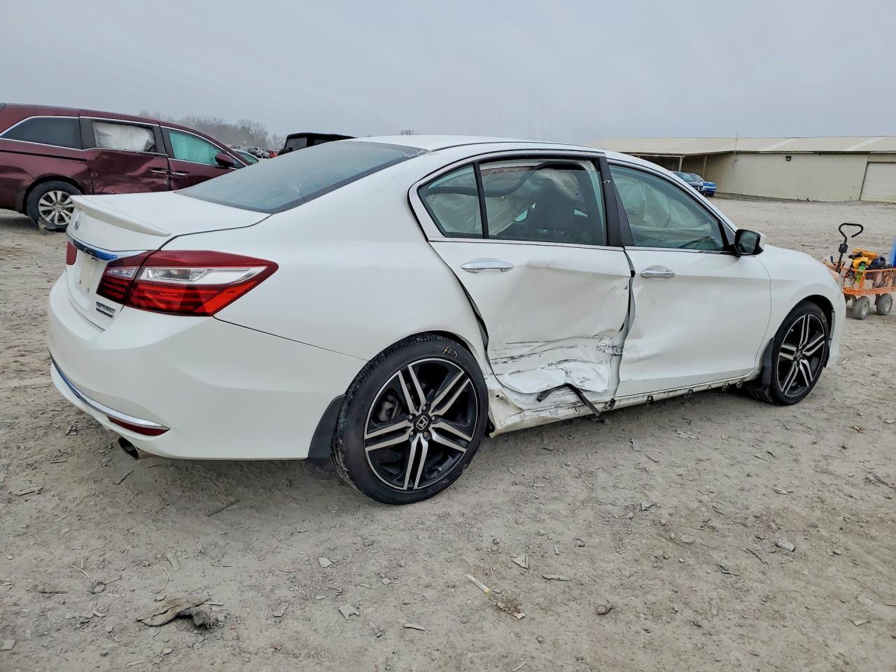 2017 HONDA ACCORD