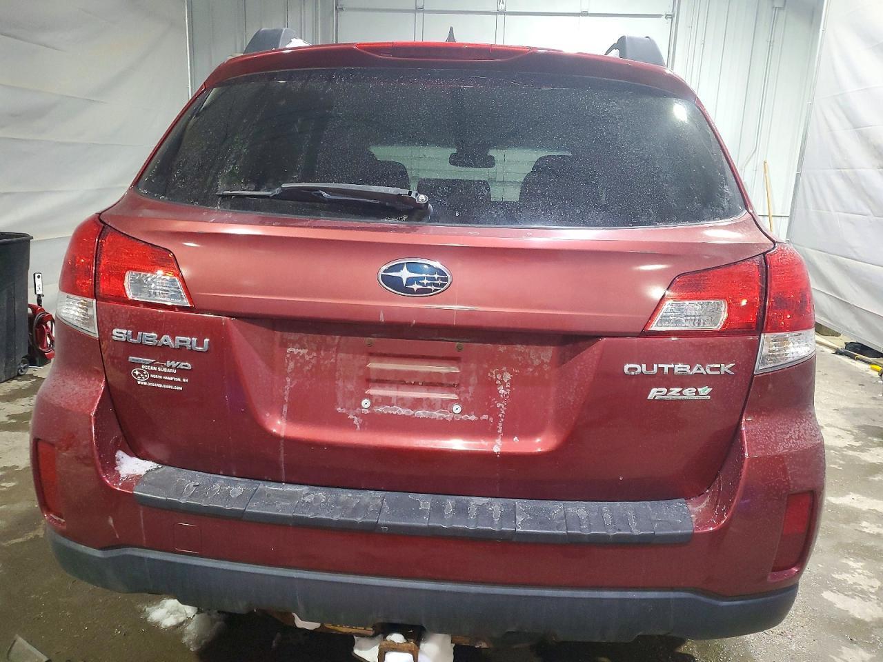 2014 SUBARU Outback