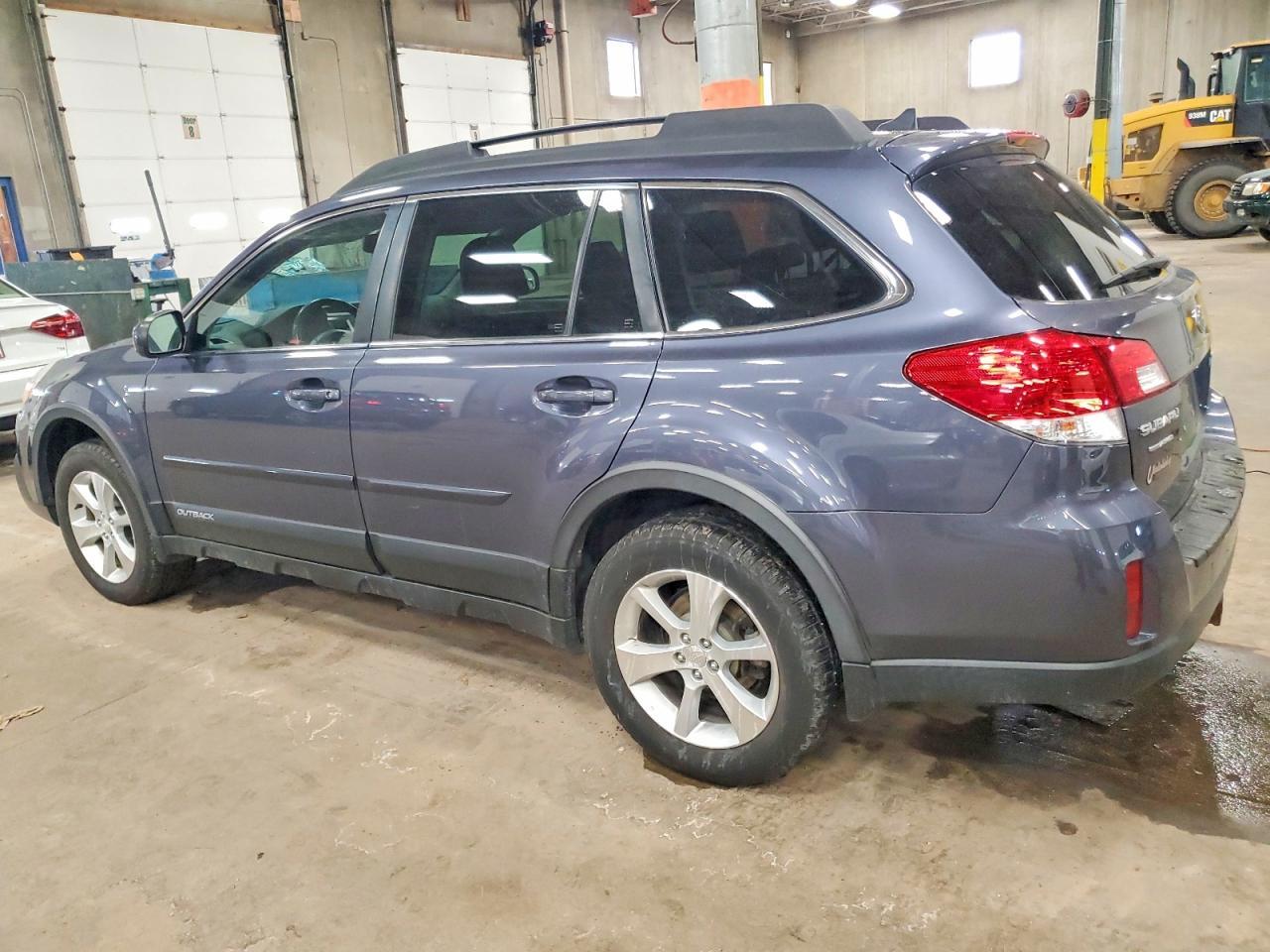 2014 SUBARU Outback