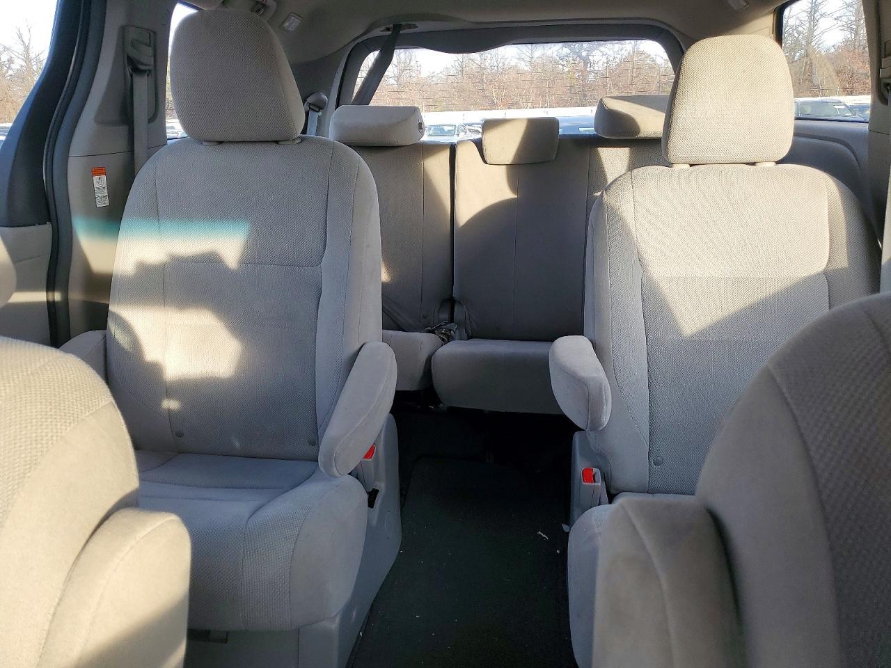 2015 TOYOTA SIENNA
