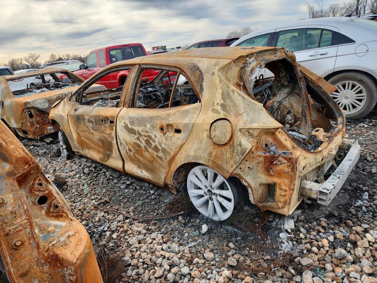 2025 TOYOTA COROLLA