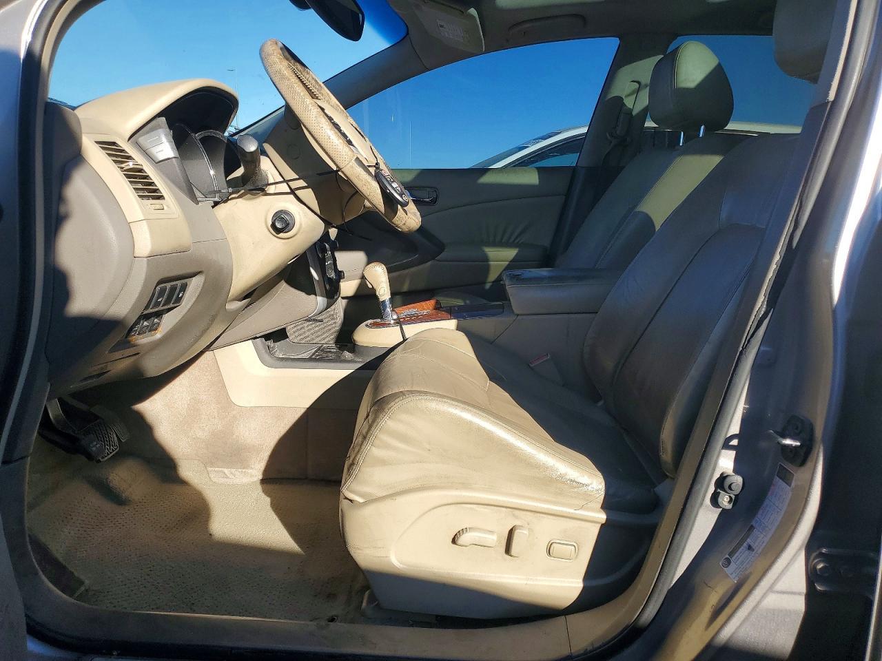 2010 NISSAN MURANO