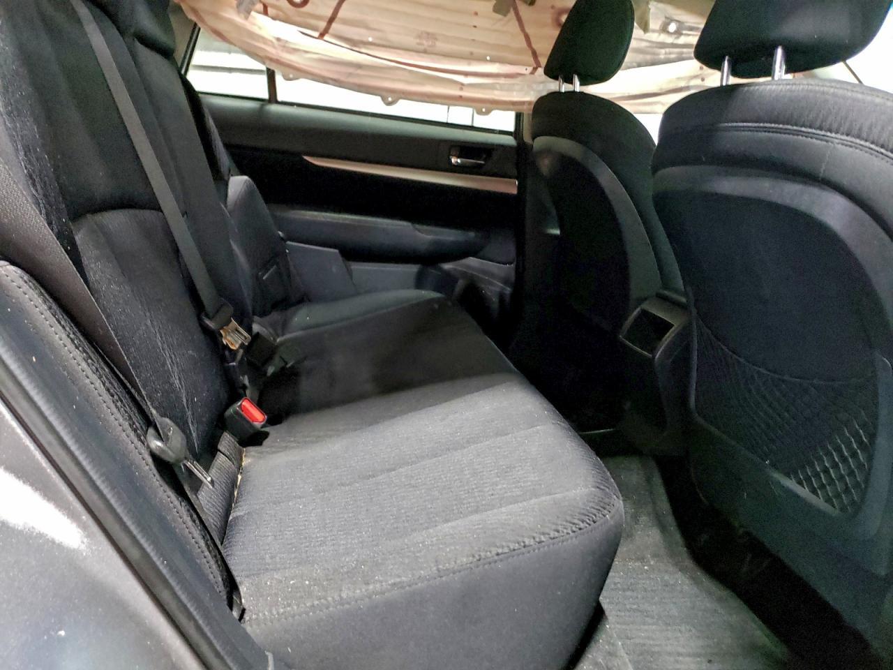 2010 SUBARU Outback