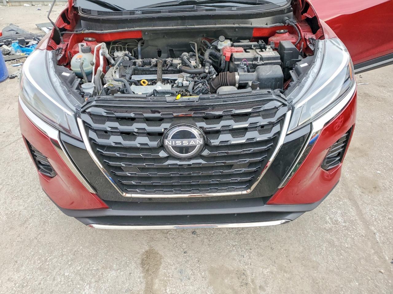2024 NISSAN KICKS