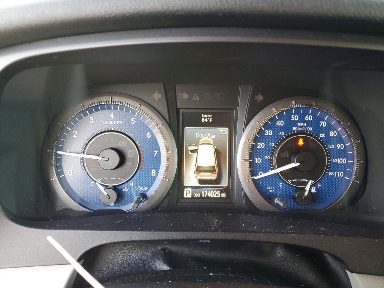 2016 TOYOTA SIENNA