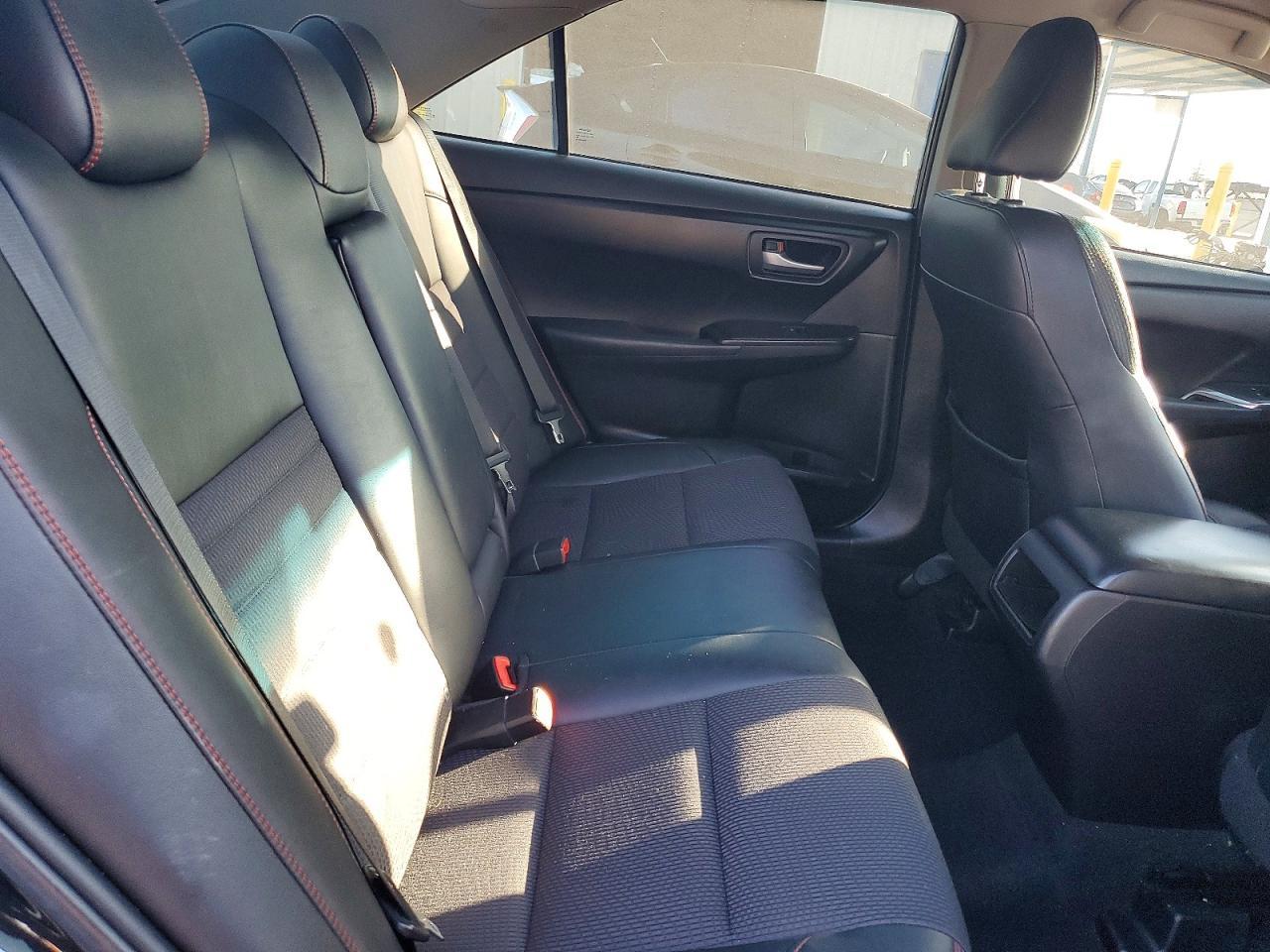 2016 TOYOTA CAMRY