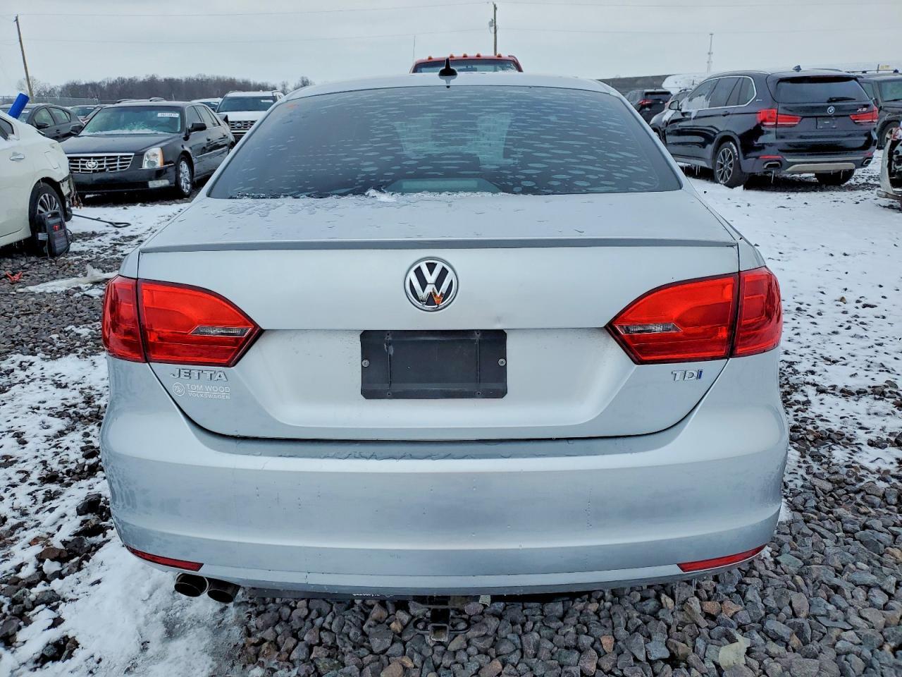 2011 VOLKSWAGEN JETTA