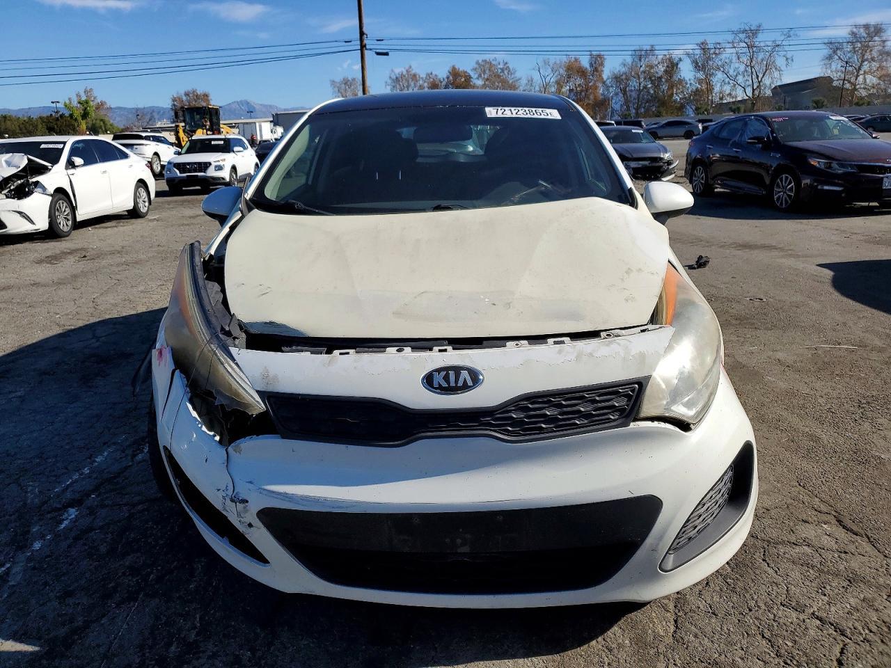 2013 KIA RIO