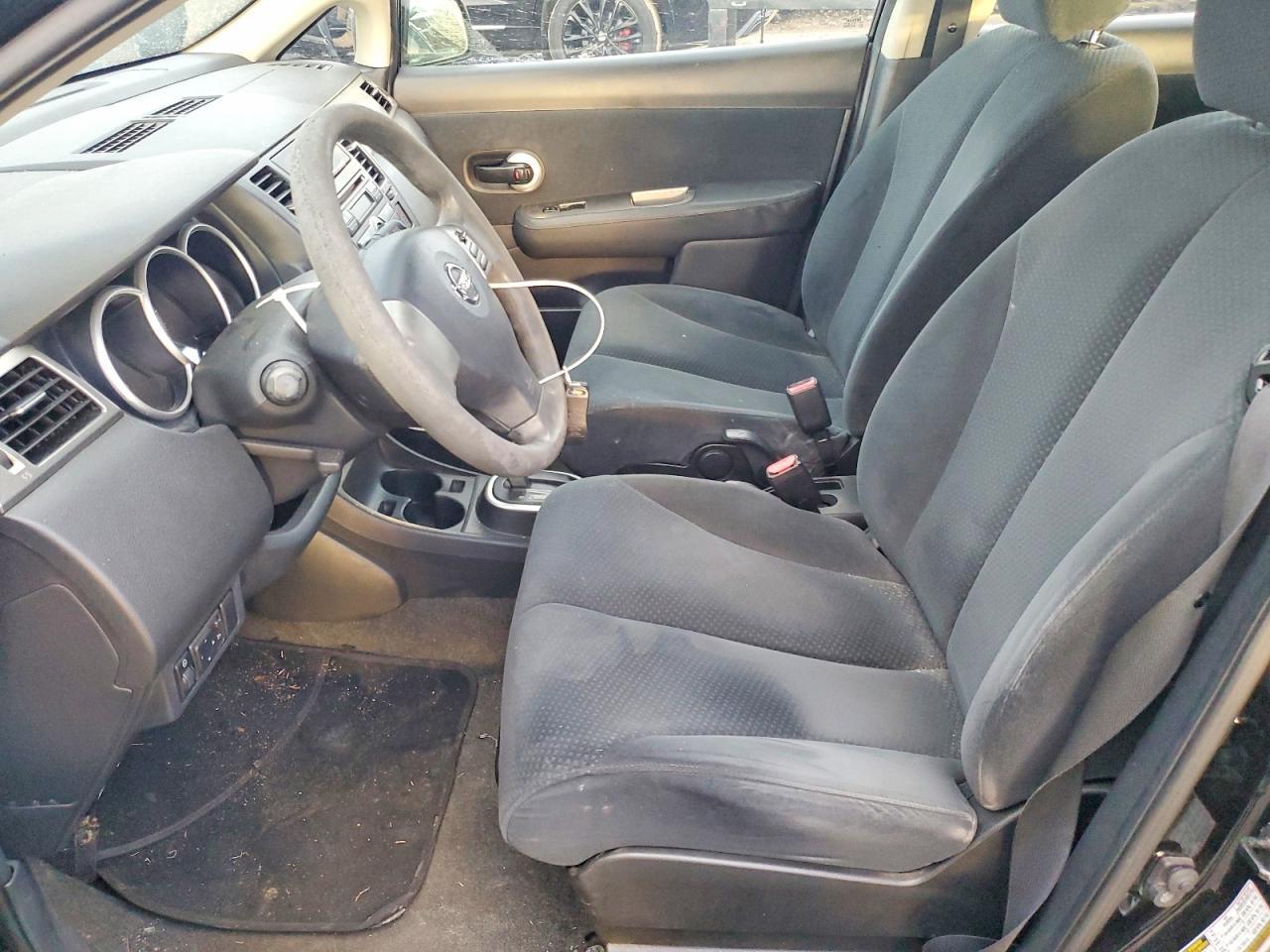 2010 NISSAN VERSA
