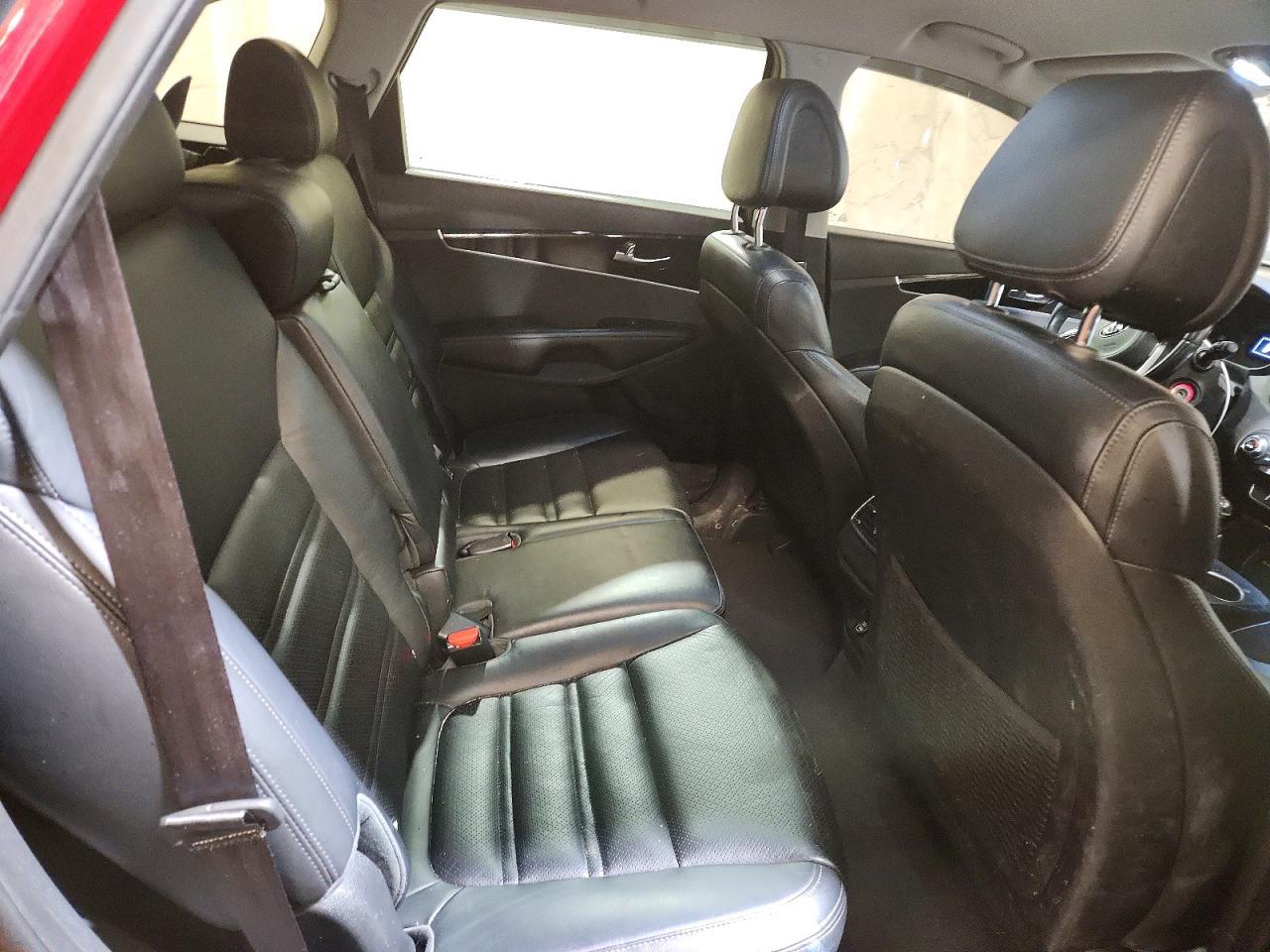 2016 KIA SORENTO