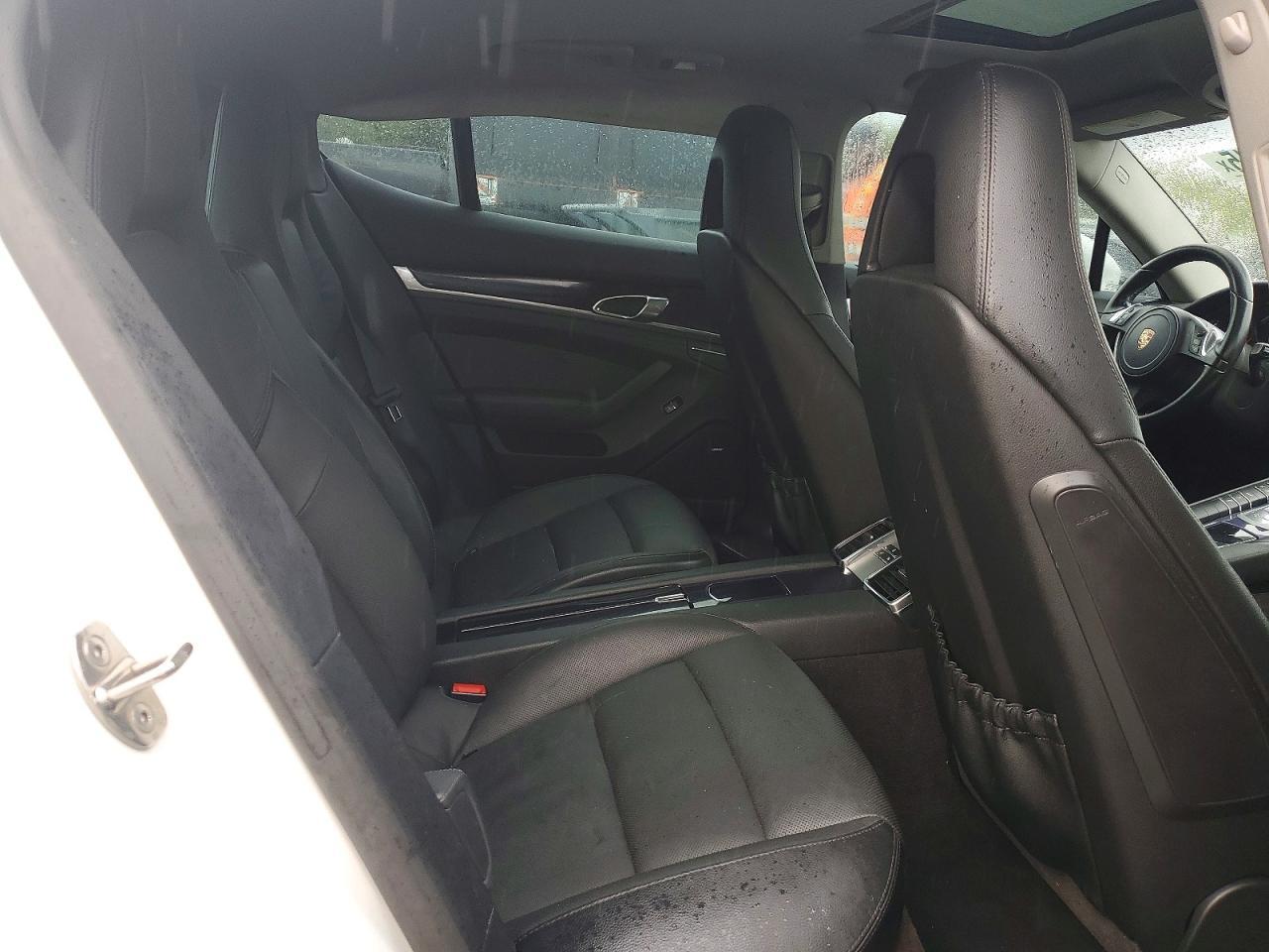 2014 PORSCHE Panamera