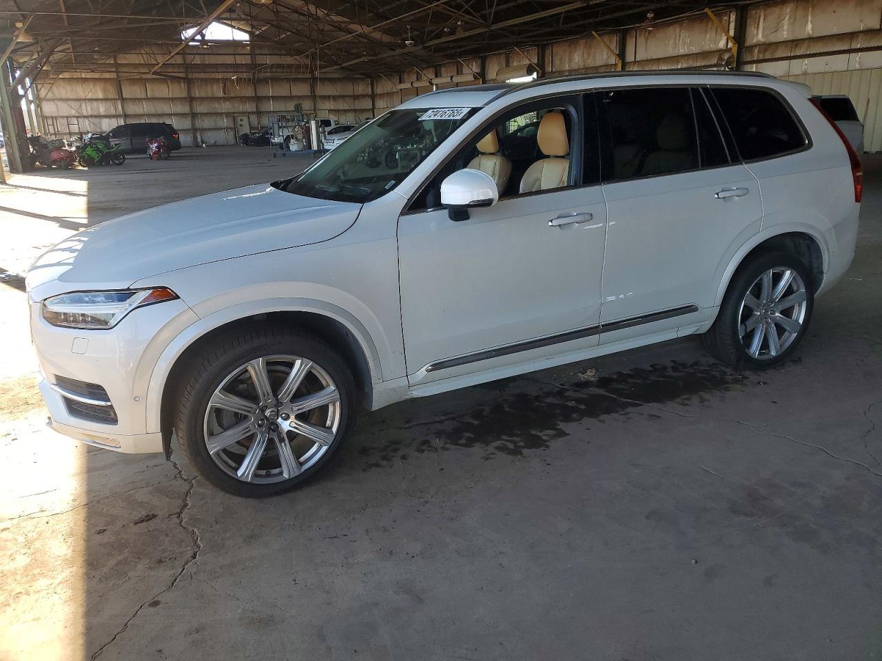 2016 VOLVO XC90