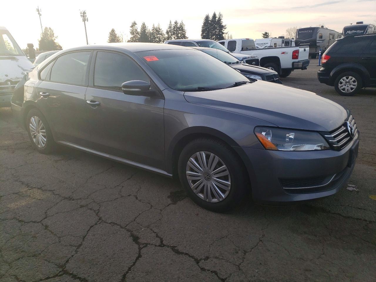 2015 VOLKSWAGEN Passat