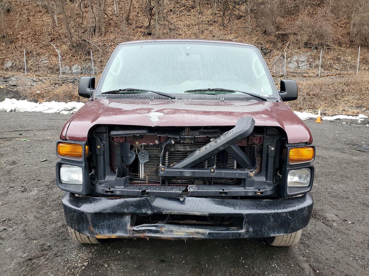 2010 FORD Econoline E350