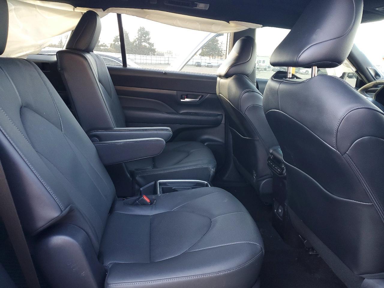 2025 TOYOTA HIGHLANDER