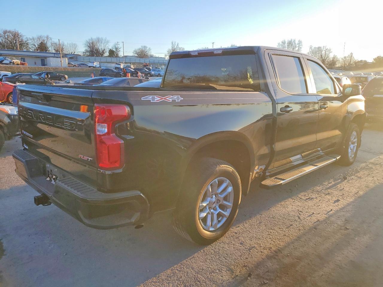 2024 CHEVROLET Silverado