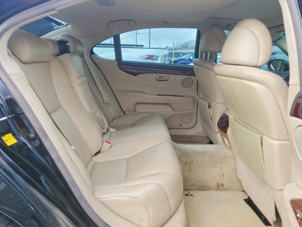 2010 LEXUS LS 460