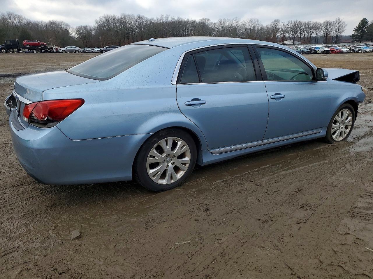 2011 TOYOTA Avalon
