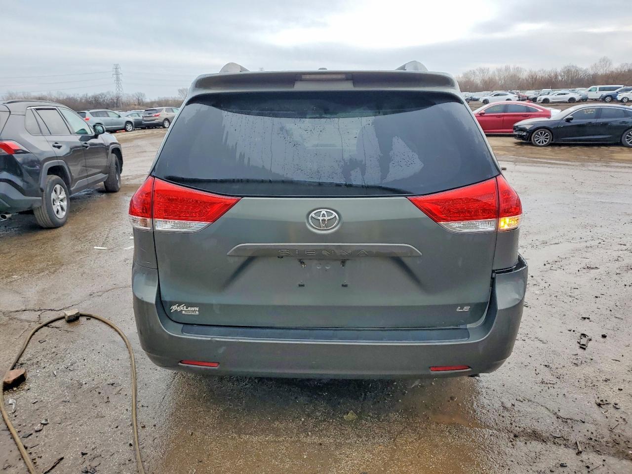 2014 TOYOTA SIENNA
