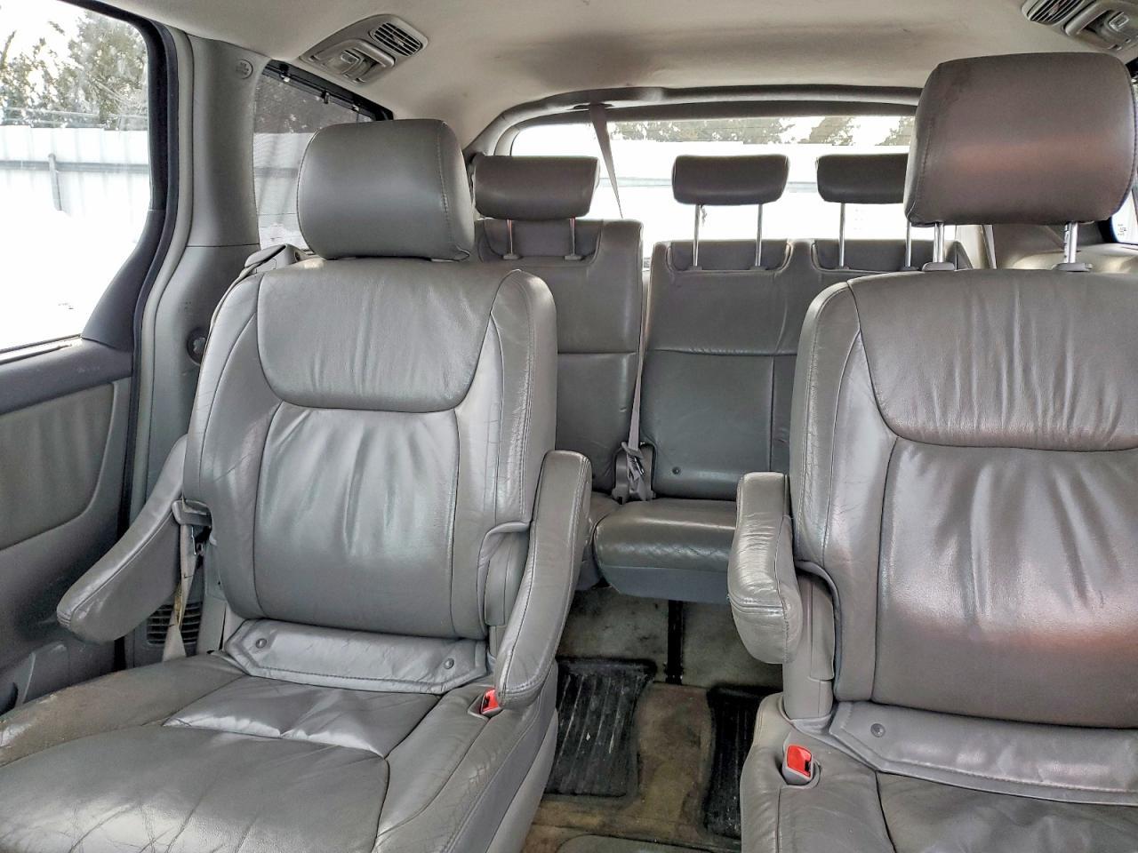 2006 TOYOTA SIENNA