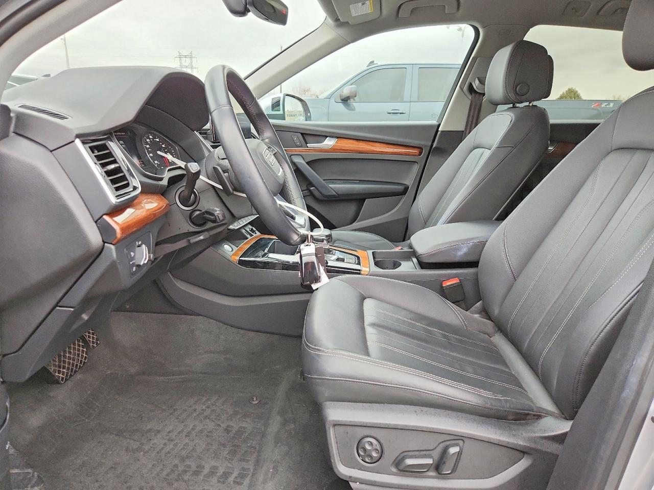 2023 AUDI Q5