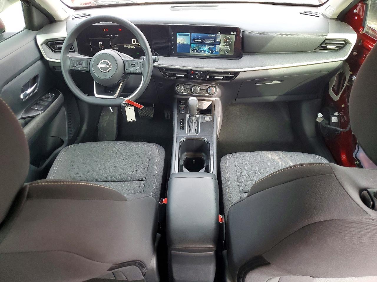 2025 NISSAN KICKS